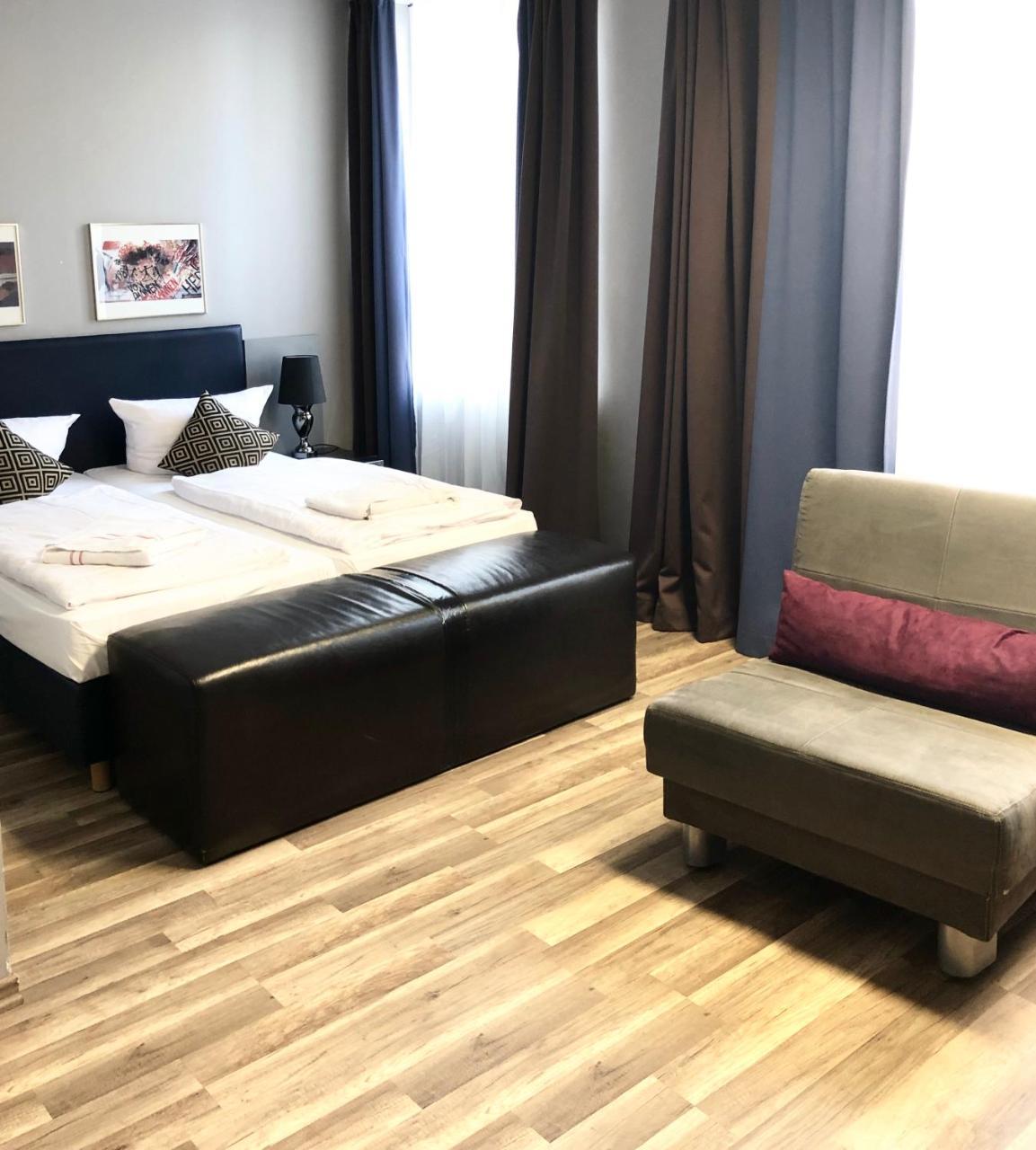 Arena - Mitte 3*